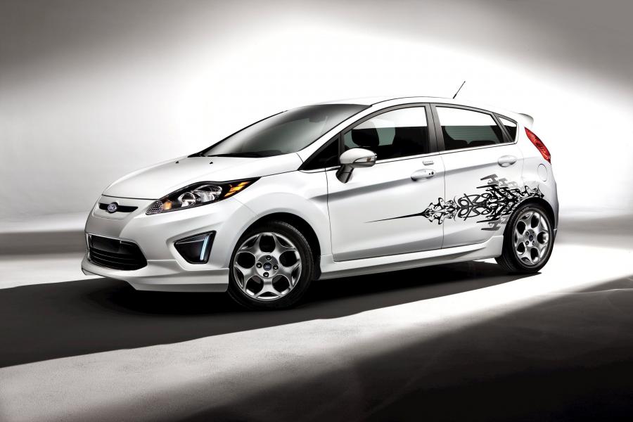  Ford Fiesta Custom Accessories 2011 года  (фото 1 из 3)